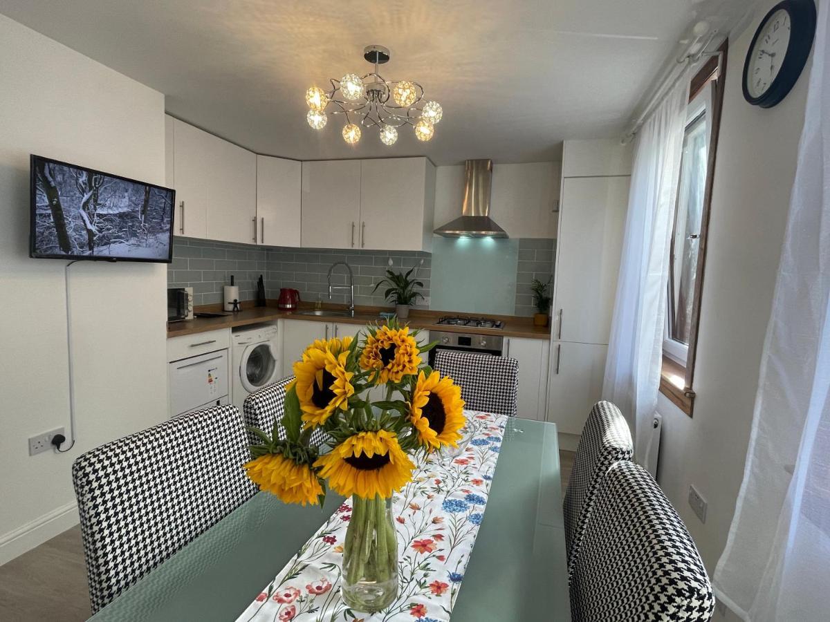 Central Comfy 2 Familyroom Apart Единбург Екстер'єр фото