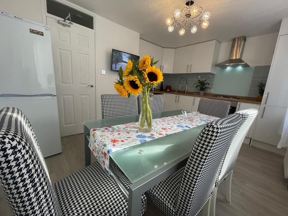 Central Comfy 2 Familyroom Apart Единбург Екстер'єр фото