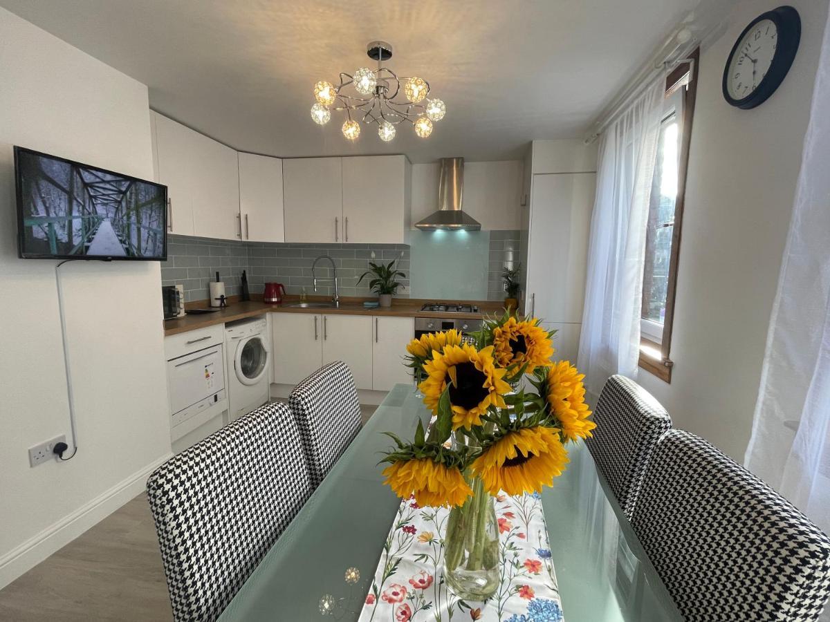 Central Comfy 2 Familyroom Apart Единбург Екстер'єр фото